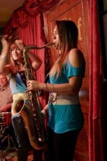 Gallery photo 5 of Alex & Jenny Duo