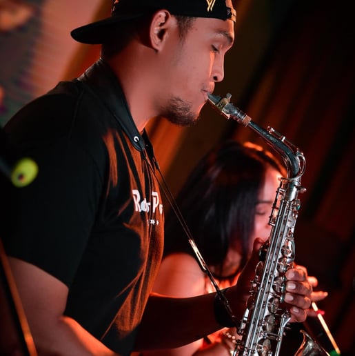 Gallery photo 1 of Alex Lipar Music