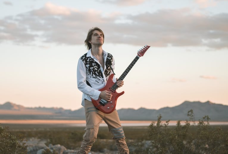 Gallery photo 6 of Alexander Guitar performer