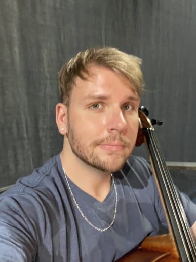 Gallery photo 1 of Alexander Seman, Cellist