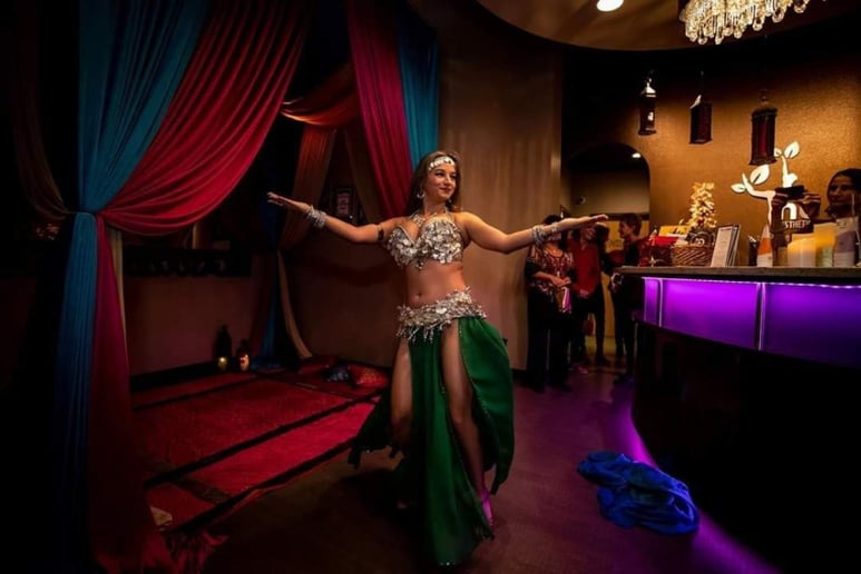 Gallery photo 8 of Alexandra the Romanian Bellydancer