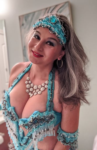 Gallery photo 2 of Alexandra the Romanian Bellydancer