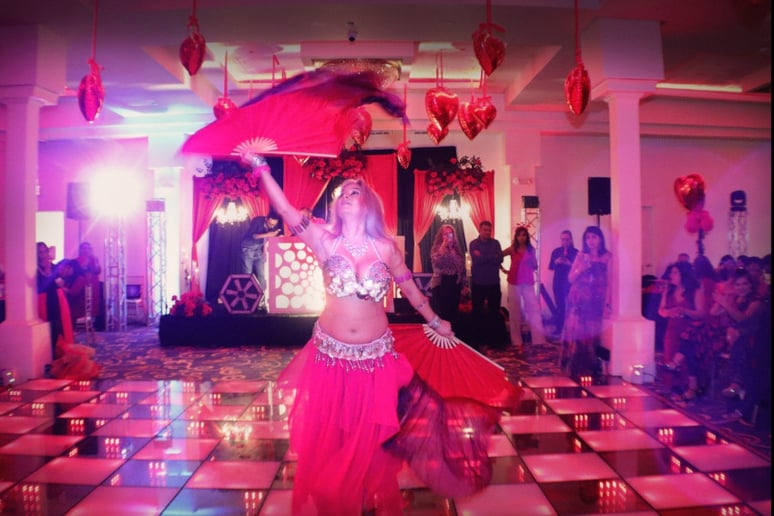 Gallery photo 1 of Alexandra the Romanian Bellydancer