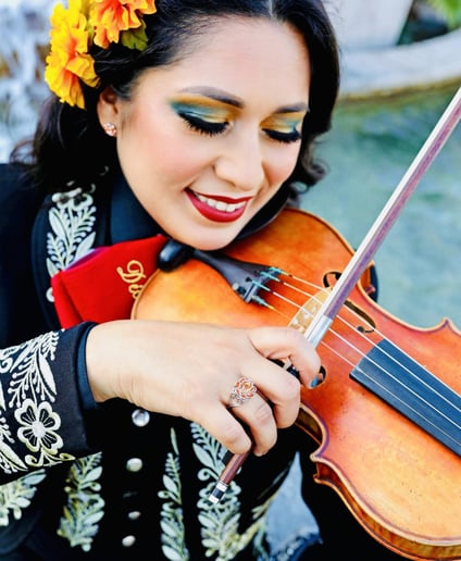 Gallery photo 7 of Alicia Rubio Music