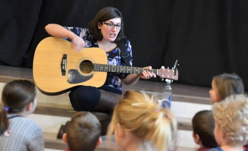 Gallery photo 3 of Alissa Coates Children's Music