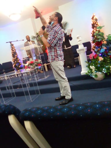 Gallery photo 3 of All around Gospel/R&B singer