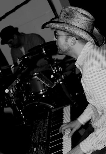 Gallery photo 1 of All Night Alibi