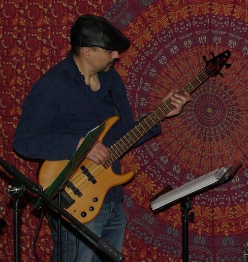 Gallery photo 3 of All Night Alibi