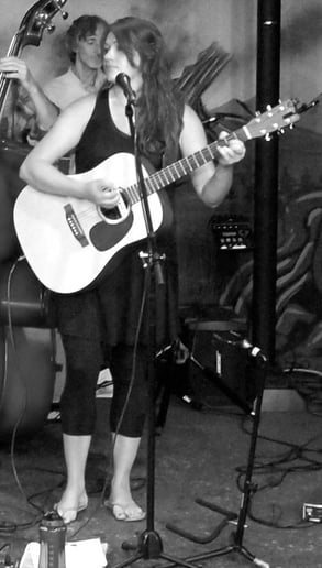 Gallery photo 3 of Alli Johnson Music