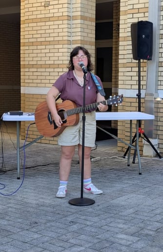 Gallery photo 2 of Allie Donovan Music