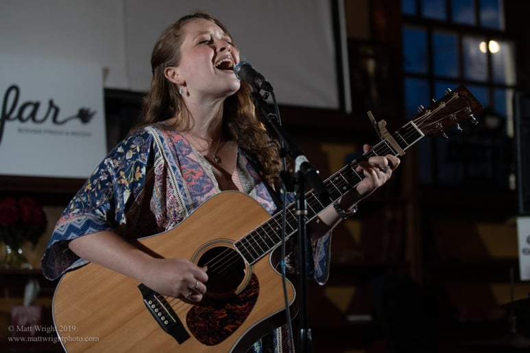 Gallery photo 6 of Allison Leah - Singer-Songwriter