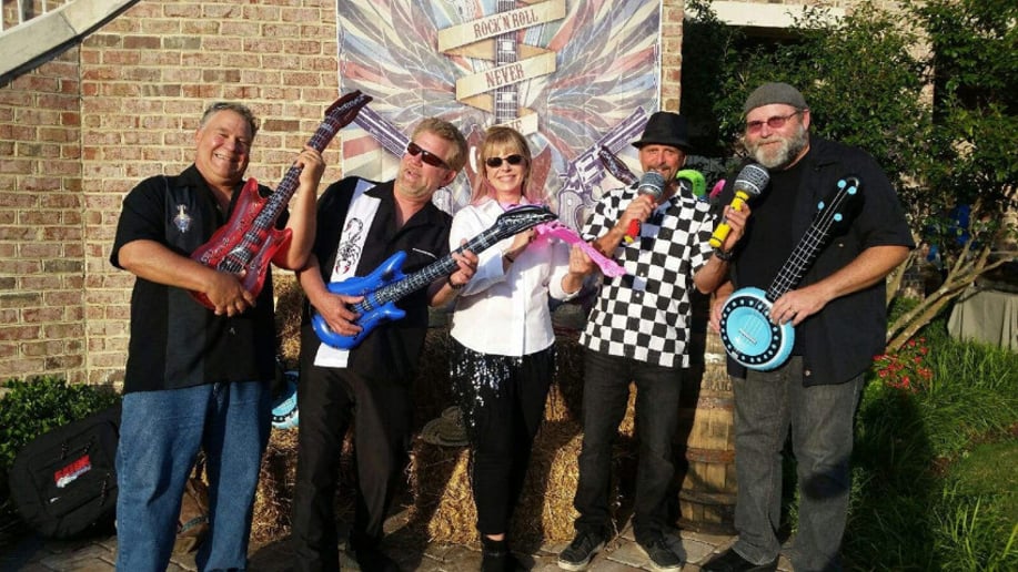 Gallery photo 6 of Almost Famous Band