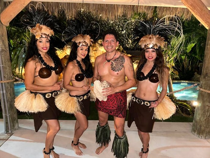 Gallery photo 36 of Aloha Islanders