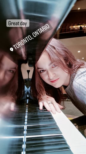 Gallery photo 2 of Alona_piano_