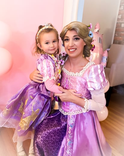 Gallery photo 6 of Alyssa's Happily Ever Afters