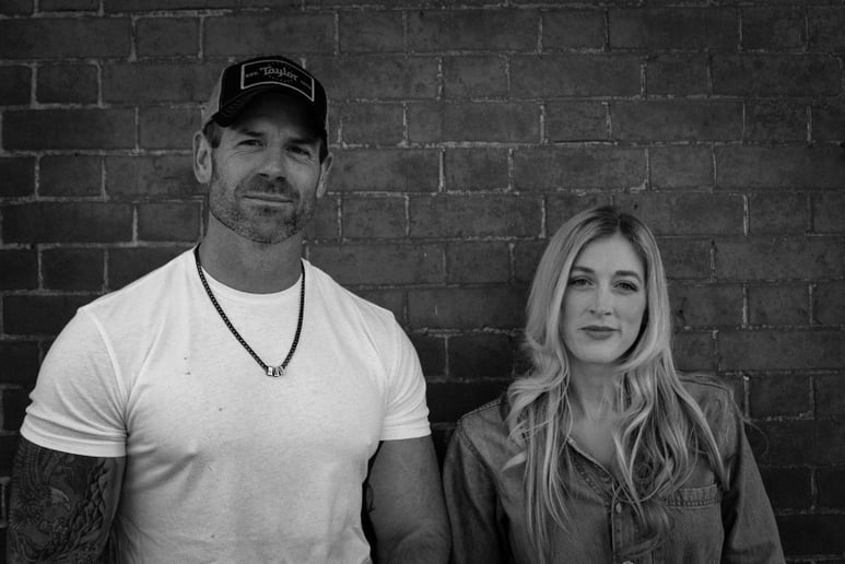 Gallery photo 3 of Amanda and Jesse Live