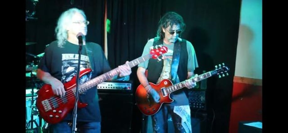 Gallery photo 2 of Amanda Band