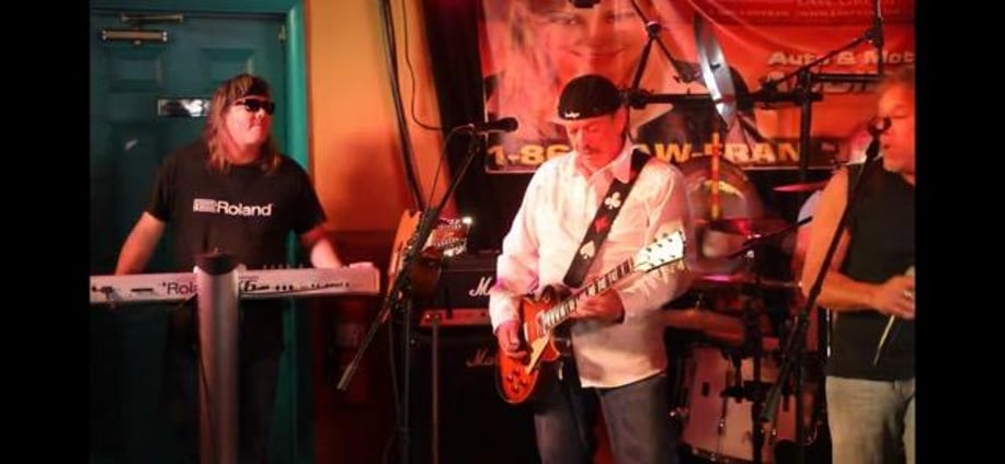 Gallery photo 4 of Amanda Band