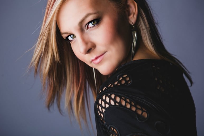 Gallery photo 4 of Amanda Earhart