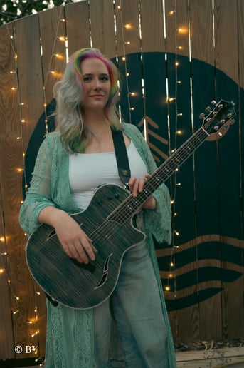 Gallery photo 1 of Amanda Grace