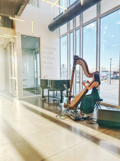 Gallery photo 3 of Amanda Kimble harpist