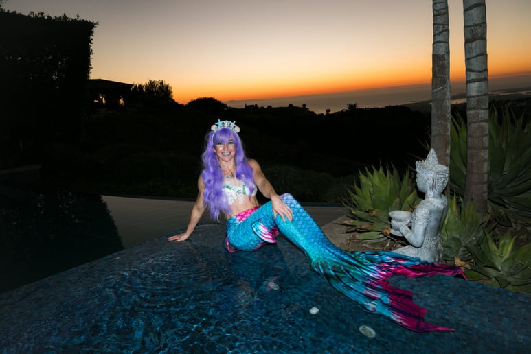 Gallery photo 33 of Amanda Lee of Wildfire Arts Entertainment