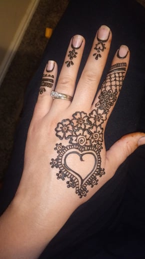 Gallery photo 1 of Amazing Face Painting and Body Art