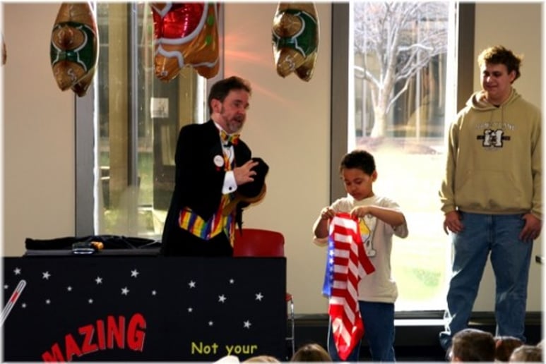 Gallery photo 4 of Amazing Jeffo: Not Your Typical Blind Magician