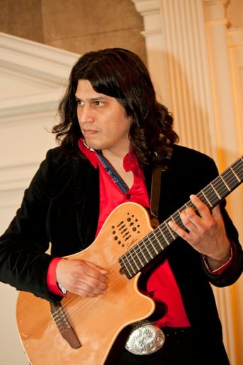 Gallery photo 3 of Amilcar Cruz