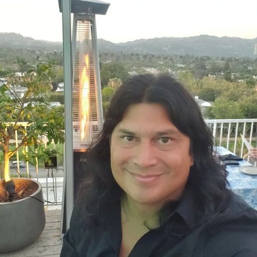 Gallery photo 4 of Amilcar Cruz