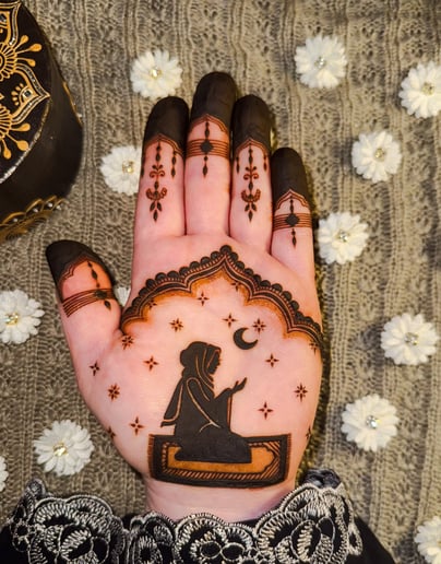 Gallery photo 10 of Amira Henna