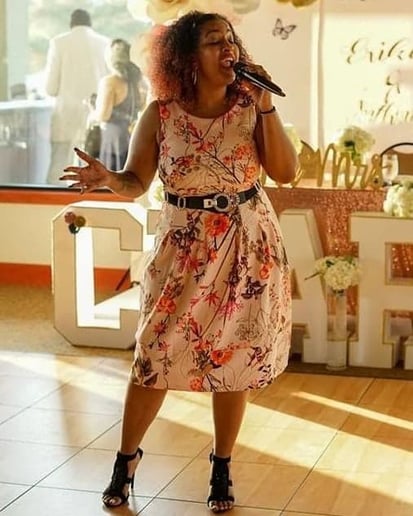 Gallery photo 3 of Amore the Songstress
