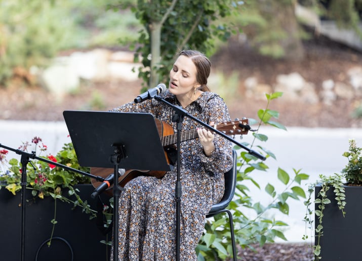 Gallery photo 1 of Amy Geis