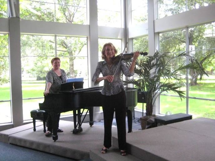 Gallery photo 2 of Amy Lauro