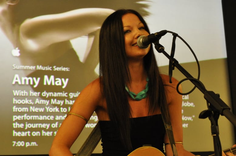Gallery photo 4 of Amy May