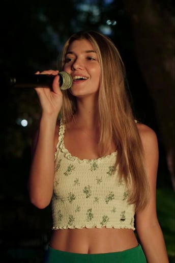 Gallery photo 2 of Ana Barten