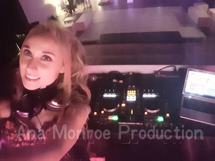 Gallery photo 40 of Ana Monroe Shows and Event Planning