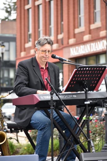 Gallery photo 7 of Andover Sax Guy