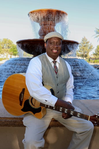 Gallery photo 1 of Andre Music Live