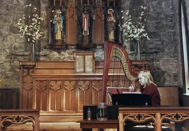 Gallery photo 9 of Andrea McGaugh, harpist and singer