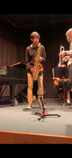 Gallery photo 2 of Andres Saxophone