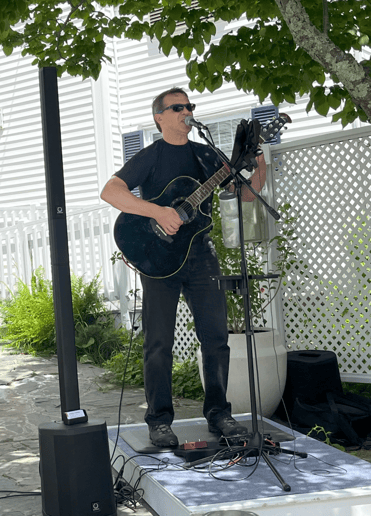 Gallery photo 6 of Andrew Favreau