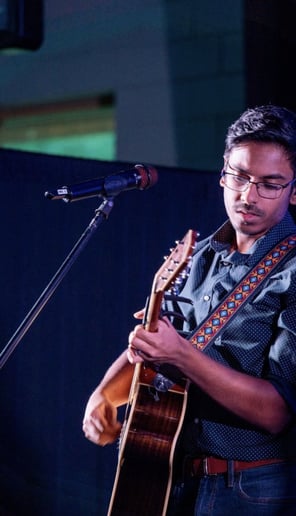 Gallery photo 8 of Andrew Khan Music