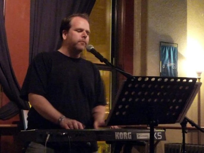 Gallery photo 2 of Andrew Thomas