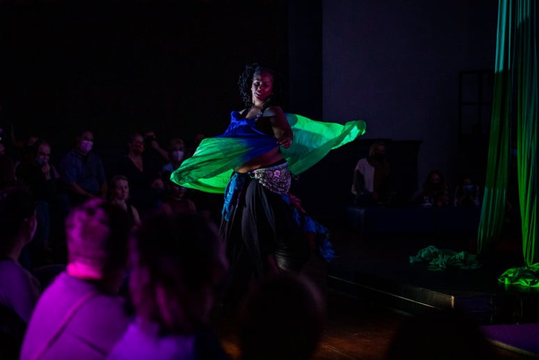 Gallery photo 4 of Aneeta: Party Performer