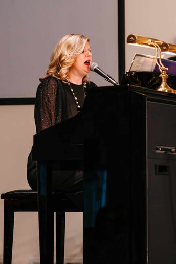 Gallery photo 1 of Angela Jolley