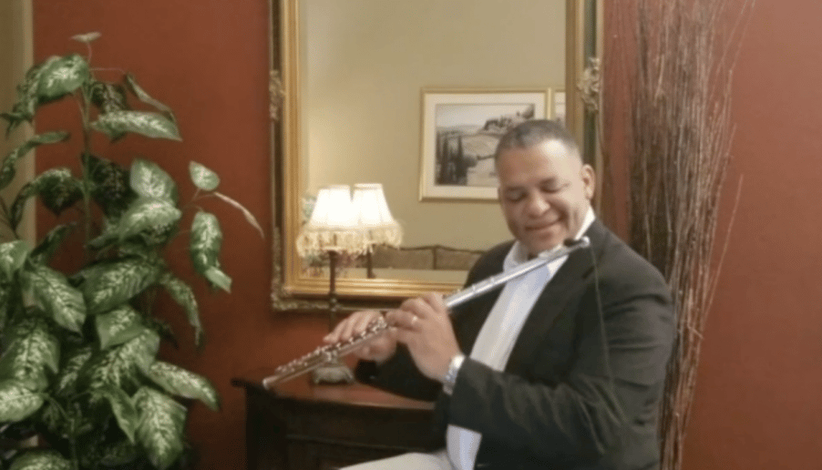 Gallery photo 1 of Gabriel De David - Flutist