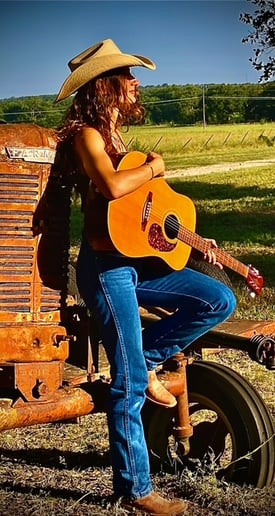 Gallery photo 9 of Angelyn
