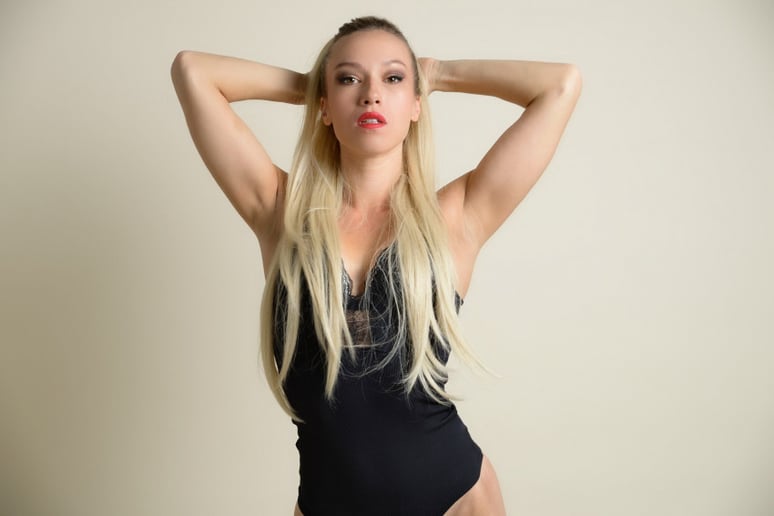 Gallery photo 8 of Angie Janowski