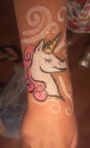 Gallery photo 1 of Ani's Fantastic Face Paints